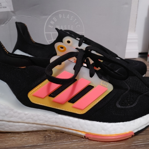 Adidas Ultraboost 22 main image 6